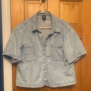 GAP Cropped Short Sleeve Denim Shirt
